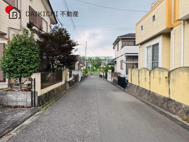 【前面道路含む現地写真】 | 坂戸市西坂戸5丁目　中古戸建