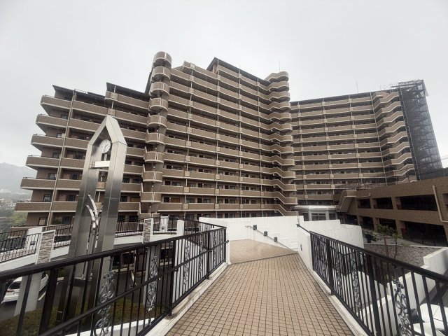 アンビエントジェームス山1番館
