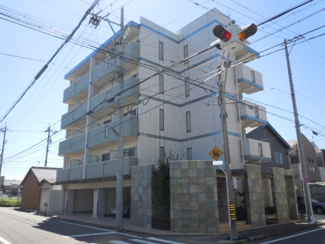 名古屋市中川区十番町４丁目の賃貸マンション