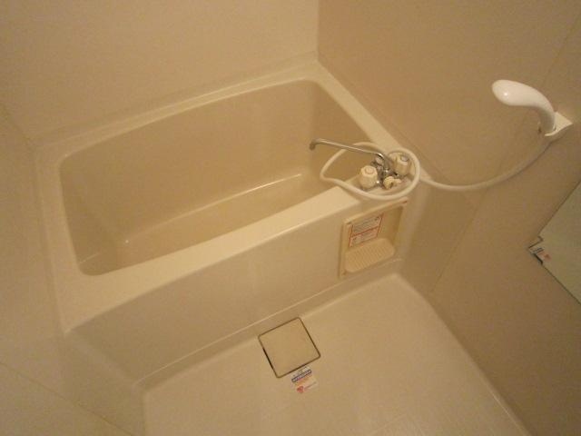 名古屋市中川区十番町４丁目の賃貸マンションの浴室