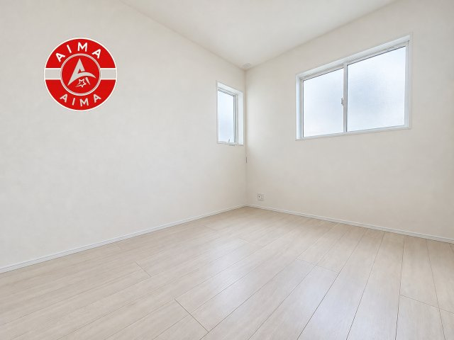 春日市原町2丁目第1-2棟（2号棟）の洋室|採光良好な洋室は全居室、複層ガラスの遮熱効果と断熱効果で、一年中快適に過ごせます。