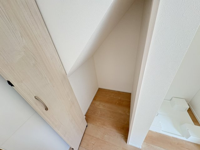 市川市須和田２丁目のアパートの収納