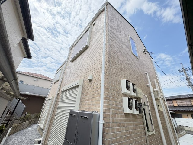 市川市須和田２丁目のアパートの外観
