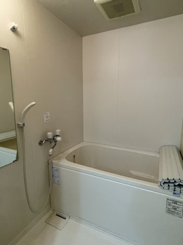 足立区西新井本町３丁目の賃貸マンションの浴室|画像は別部屋のため参考画像