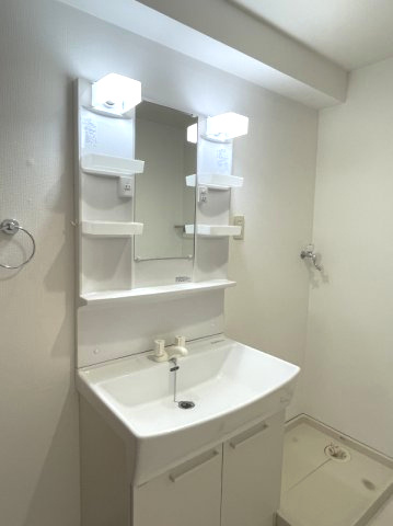 足立区西新井本町３丁目の賃貸マンションの洗面所|画像は別部屋のため参考画像