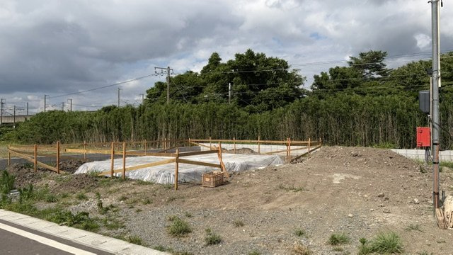 紫波町桜町　第6の前面道路含む現地写真