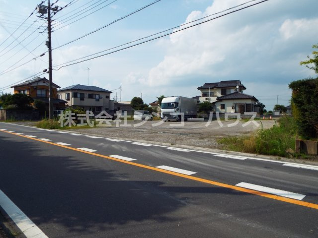 【前面道路含む現地写真】 | 加須市間口　土地