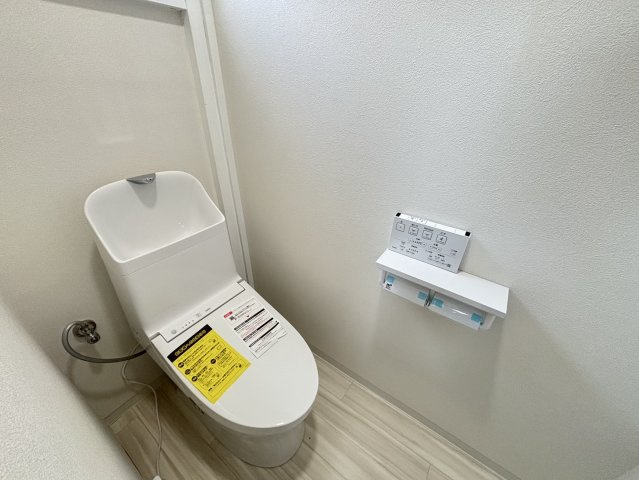 ☆ウォシュレット機能付きのトイレです☆