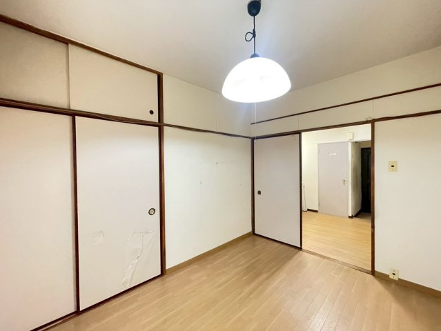 根津マンションの居間・リビング