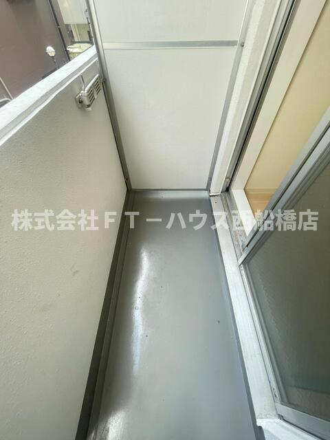 Ｒ　ＦＩＥＬＤＳ　ＧＹＯＴＯＫＵのバルコニー