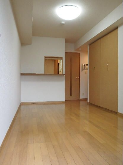 ルーブル学芸大学参番館の居間・リビング