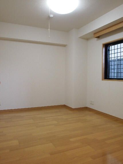 ルーブル学芸大学参番館の内装