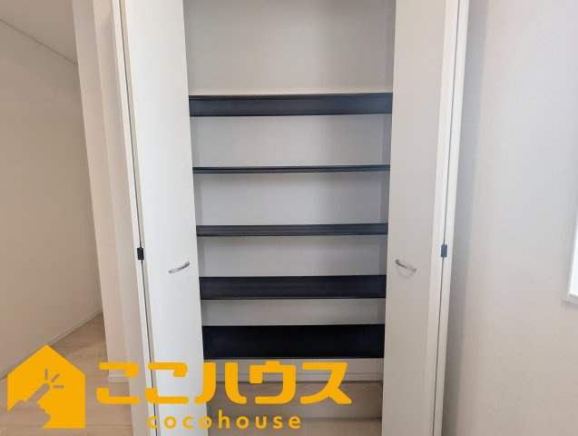 南城市佐敷伊原第2　新築戸建て　全4棟　1号棟の収納|【施工例】※同施工の別物件写真
