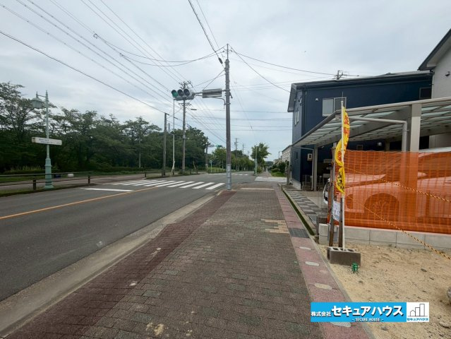 【同施工物件ご案内可能】知多市つつじが丘1丁目　全2棟の前面道路含む現地写真|事前予約にて現地ご見学いただけます！お気軽にお問い合わせください♪
■株式会社　セキュアハウス■
住宅ローンに強く、知識、経験豊富なスタッフ在籍
お客様に寄り添い、ご成約後もサポート致します。