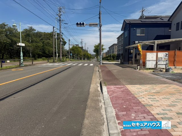 【同施工物件ご案内可能】知多市つつじが丘1丁目　全2棟の前面道路含む現地写真|事前予約にて現地ご見学いただけます！お気軽にお問い合わせください♪
■株式会社　セキュアハウス■
住宅ローンに強く、知識、経験豊富なスタッフ在籍
お客様に寄り添い、ご成約後もサポート致します