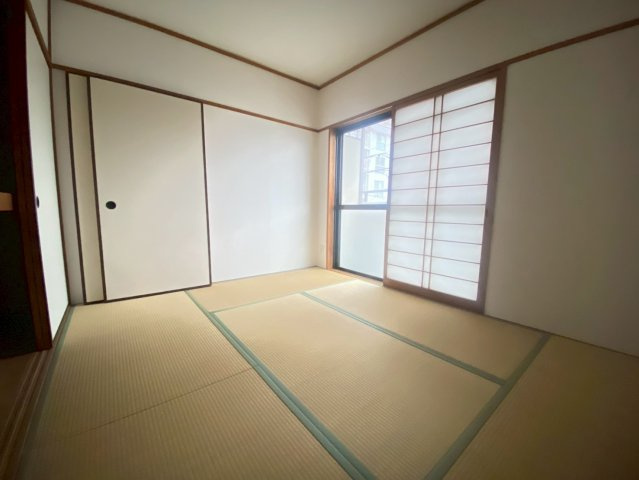 ハイツ大手町Ⅱの和室