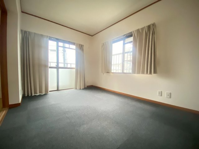 ハイツ大手町Ⅱの洋室