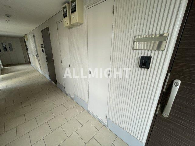 狛江市駒井町３丁目の賃貸マンションのロビー|★お部屋探しはオールマイト不動産までご相談下さい♪【044-543-9135】