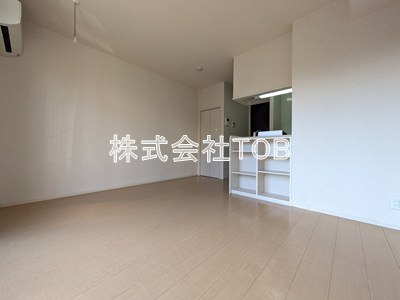 【居間・リビング】 | メゾン・ラマージュ | 10.25帖