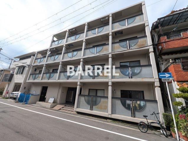 ロイヤル姫島の外観