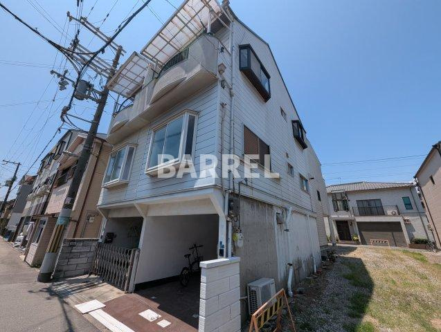 福町２丁目車庫付き戸建ての外観