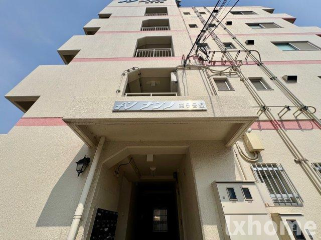 ナンノ第5号館の外観
