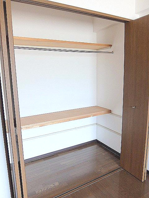 千葉市花見川区さつきが丘１丁目の賃貸マンションの収納
