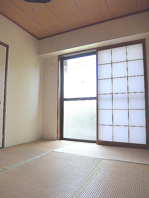 千葉市花見川区さつきが丘１丁目の賃貸マンションの寝室