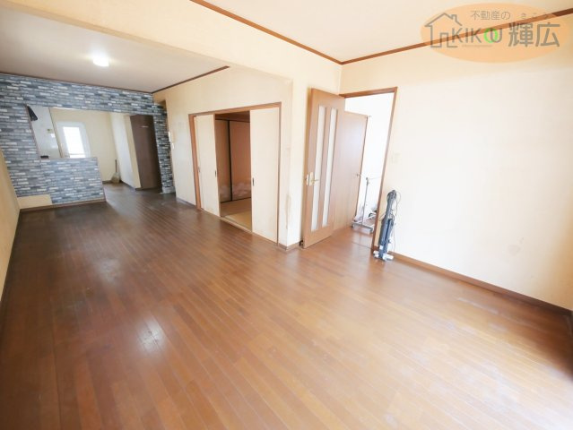 明石市魚住町住吉4丁目　中古戸建の居間・リビング