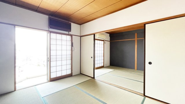 城南コーポラスの和室