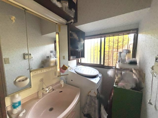 【洗面所】 | 横須賀市津久井3丁目　トイレ2ケ所　4LDK