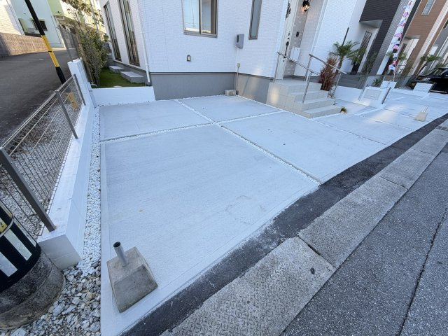 宜野湾市嘉数（全8棟）H号棟の駐車場|H号棟　駐車3台可♪