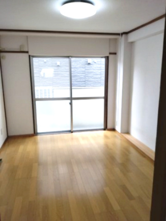 森本マンションの居間・リビング