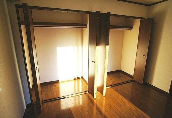 シャルム津福の収納