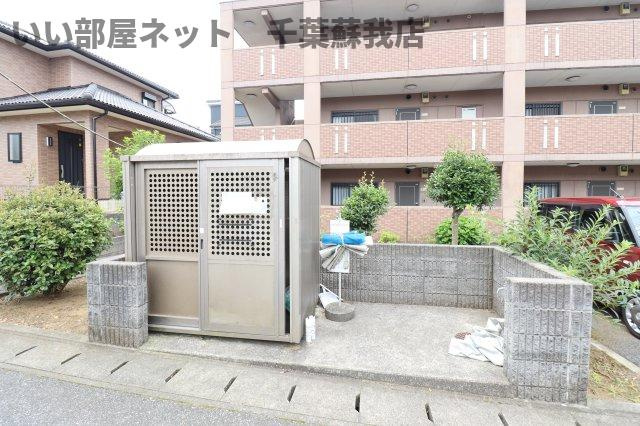 グレイスヴィラのエントランス|ゴミ捨て場