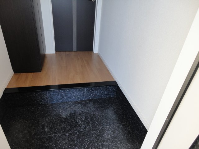 【玄関】ネオグランドコート南小泉