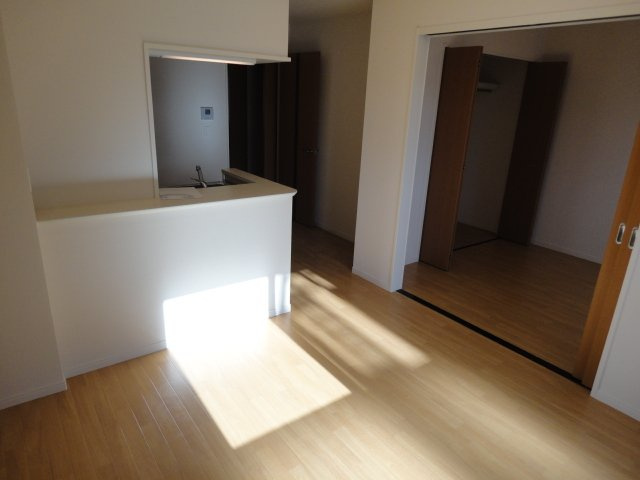 【居間・リビング】ネオグランドコート南小泉