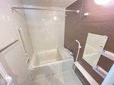 きれいなお風呂でゆっくり出来ます！窓が付いているのも嬉しいですね！