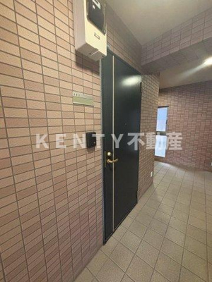 【エントランス】 | S・Kビル | 建物の内部です