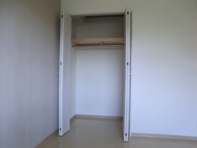 カネダイハウス３の収納|仕切りも付いている収納です♪