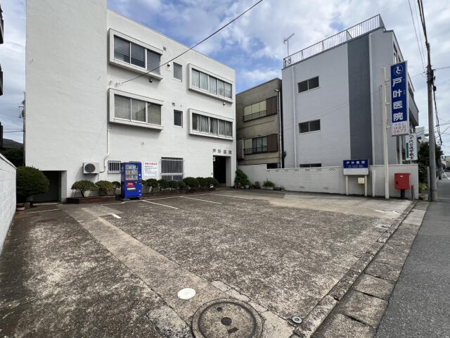 ブルーミングガーデン　八千代市八千代台北１３丁目２期１棟／２期１号棟の駐車場|戸叶医院まで634m