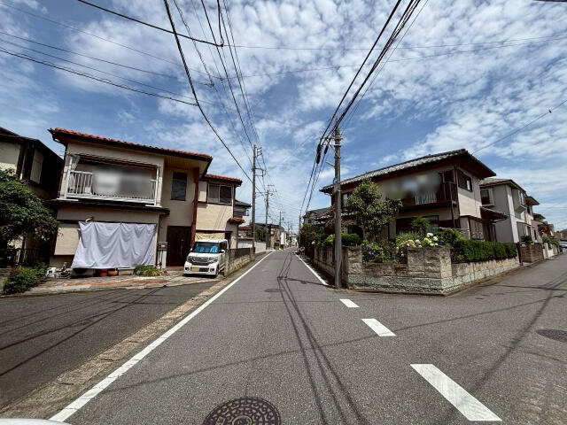 ブルーミングガーデン　八千代市八千代台北１３丁目２期１棟／２期１号棟の前面道路含む現地写真|6.22前面道路