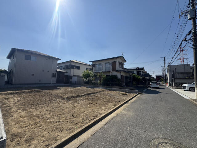 ブルーミングガーデン　市原市五井１棟／１期１号棟の前面道路含む現地写真|5月中旬撮影