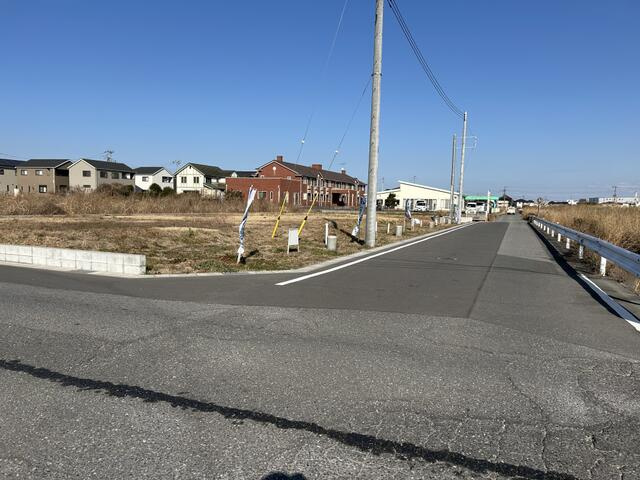 いろどりアイタウン　木更津市中島の前面道路含む現地写真