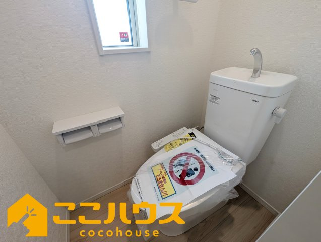 南城市佐敷伊原第2　新築戸建て　全4棟　3号棟のトイレ|【施工例】※同施工の別物件写真