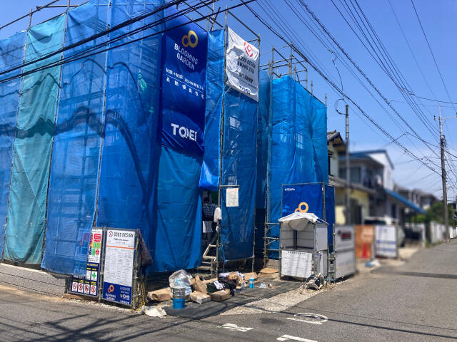 ブルーミングガーデン　柏市逆井４丁目２棟／１期１号棟の前面道路含む現地写真|★販売現地★2026.5.2撮影