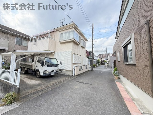 三郷市東町　中古戸建の前面道路含む現地写真|前面道路含む現地写真です。