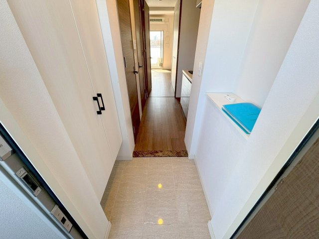 レジュールアッシュ淡路駅前の玄関