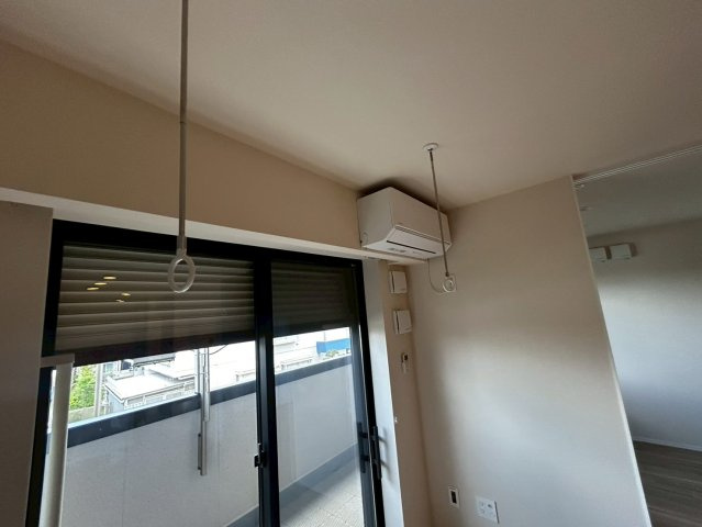 (シニア限定)シュテルン湘南の設備|防犯シャッター・室内物干しフック
