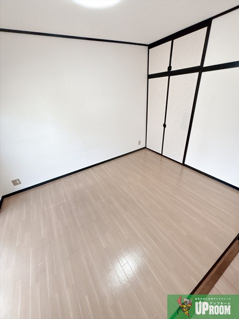 サンハイツ白山の洋室